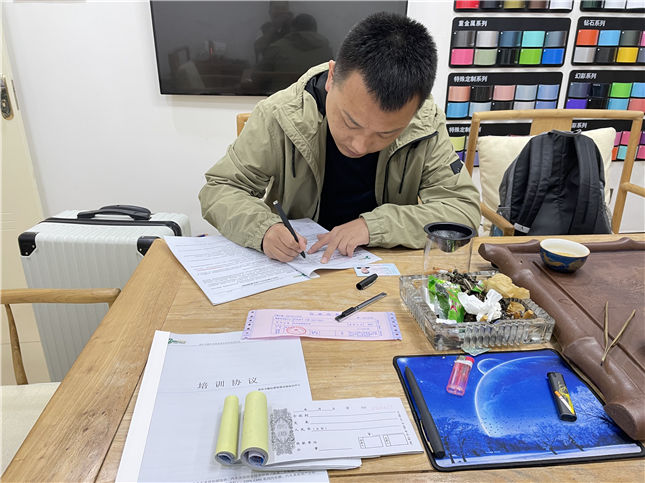 优车卡酷培训班学员近期报到现场